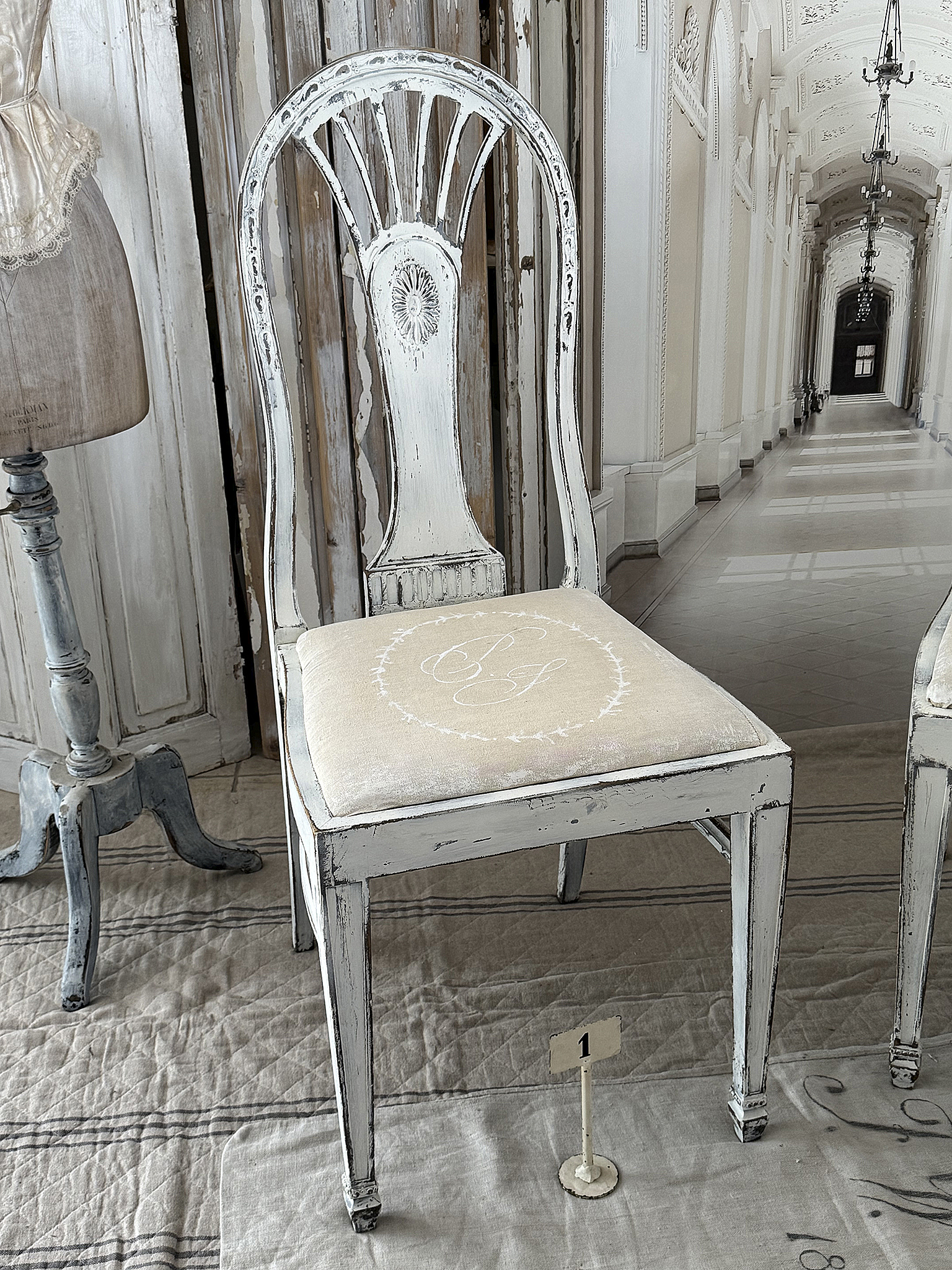 Edler antiker Shabby-Stuhl***