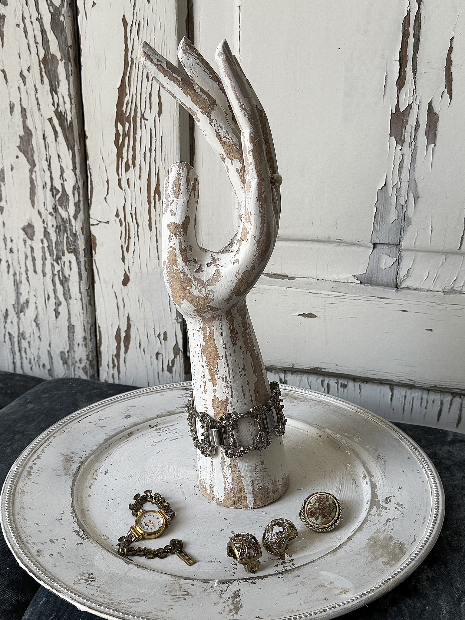 Schmuckhand aus Holz mit passendem Teller***